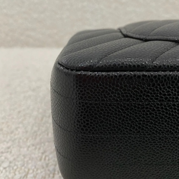 Authentic Chanel Small Classic Flap Chevron Black Caviar GHW - Picture 11 of 16